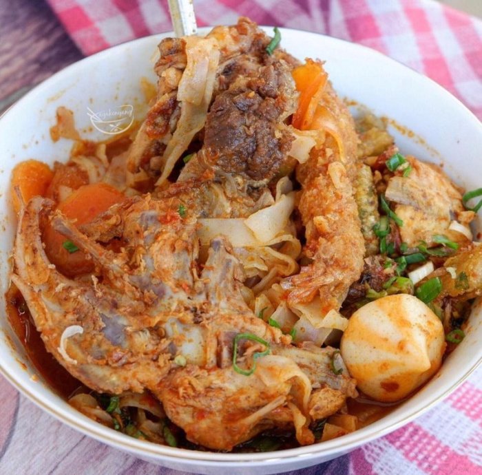 Resep Seblak Indomie Ayam Bawang: Pedas Gurih Menggoyang Lidah