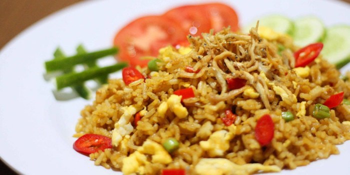 Resep Nasi Goreng Teri Medan Solaria: Nikmatnya Kuliner Khas Sumatera